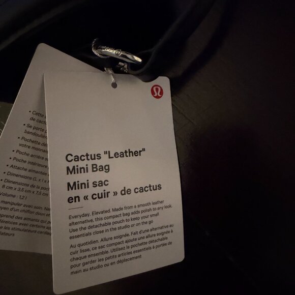 Lululemon Black Cactus “Leather” Mini Bag 🖤 - Picture 4 of 5